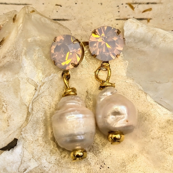 Pink Opal Rose Water Crystal & Natural Baroque Pearls Earrings In Gold Plated - Picture 2 of 7